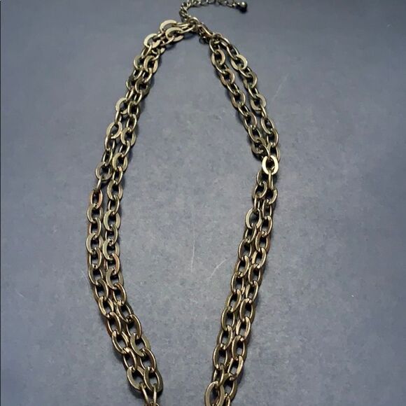 Silver Chain Necklace with Medallion - Picture 3 of 4